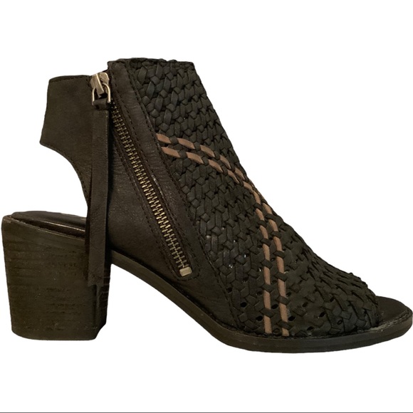 Sam Edelman Shoes - Sam Edelman Women Black Leather Angle Heels Peep Toe Size 7